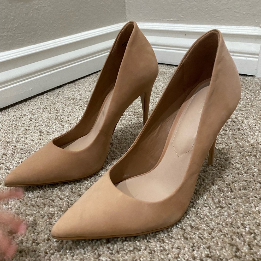Aldo nude pumps size 8